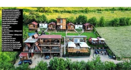 Moon Tent Bosn. pyramid glamping