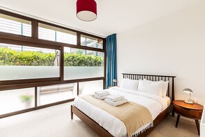 2 habitaciones, tabla de planchar con plancha y acceso a internet
