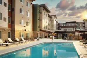 Outdoor pool - Residence Inn By Marriott Reno South (Reno)