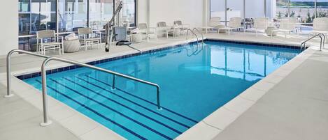 Piscine intérieure