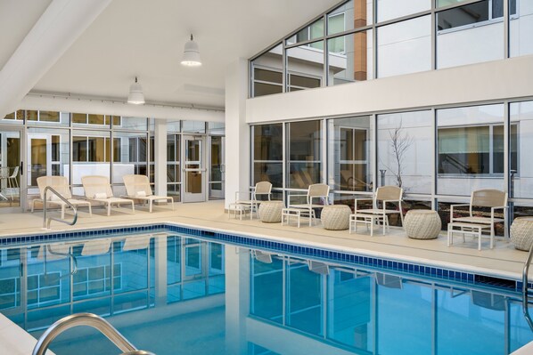 Indoor pool - Element Branson (Branson)