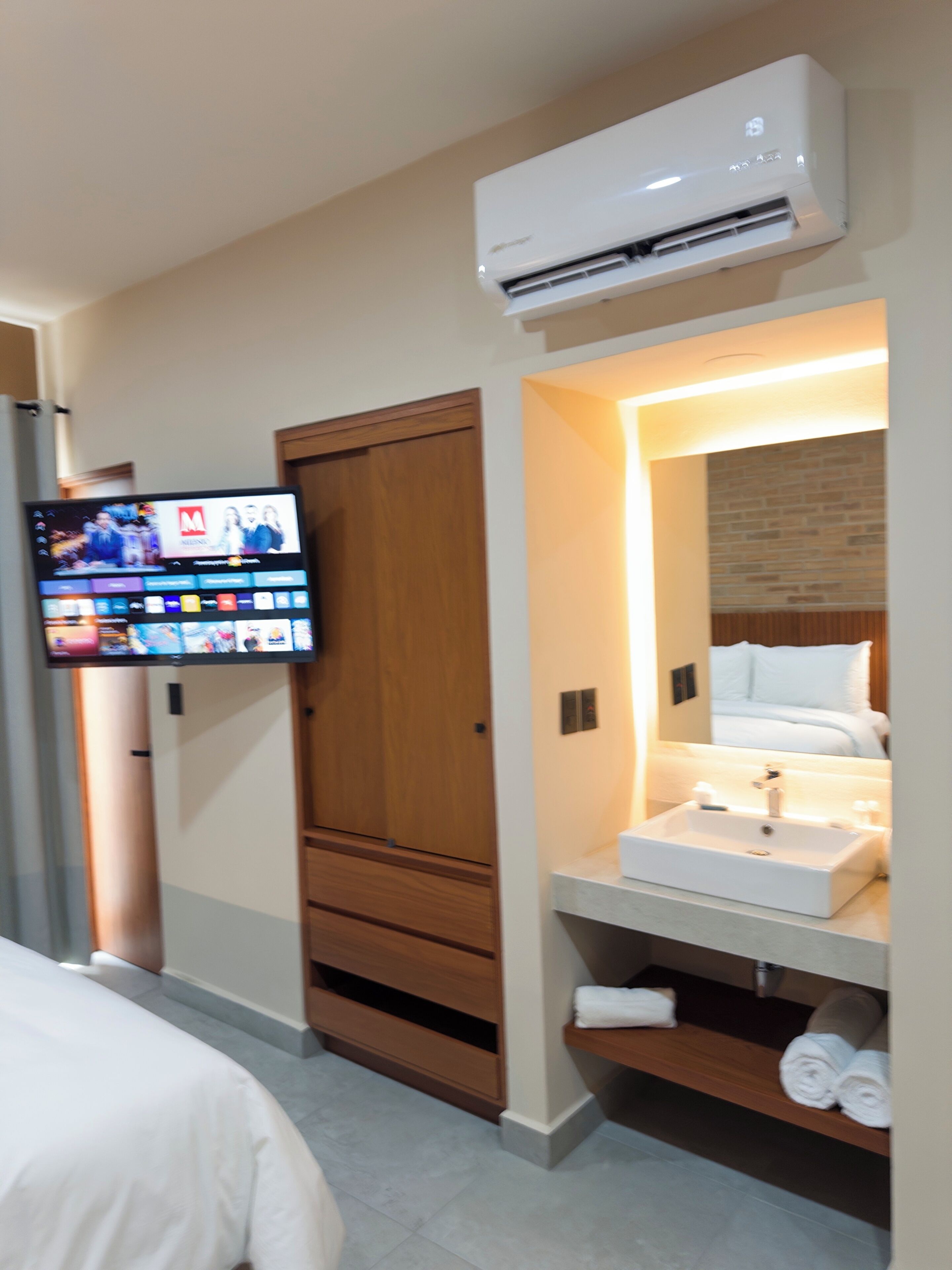 Apartamento superluxo | Escrivaninha, espaço de trabalho para notebook, Wi-Fi de cortesia