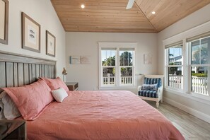 2 bedrooms, iron/ironing board, travel crib, free WiFi