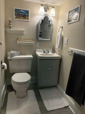 Bruser, hårtørrer, håndklæder, Sæbe