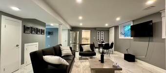 Spacious and Luxurious 2BR Suite with Huge Windows