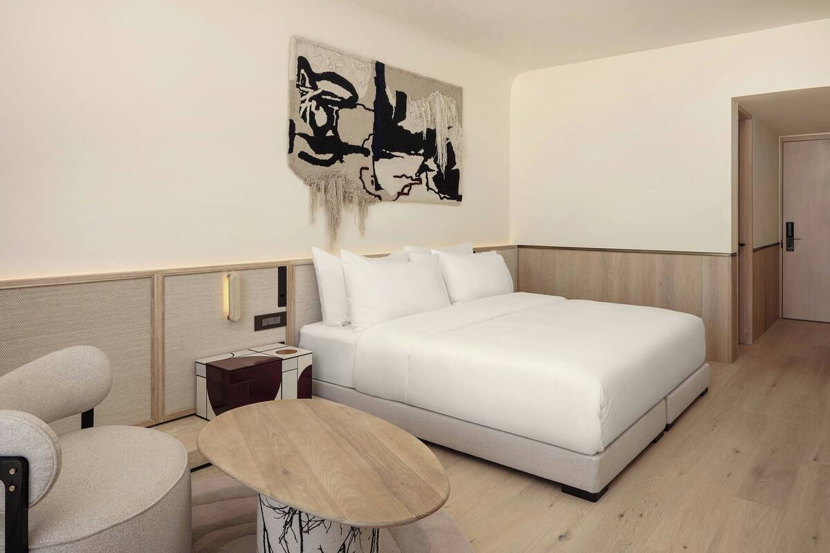 Executive Room, 1 King Bed, Ocean View | Miscellaneous