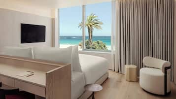 Egyptian cotton sheets, premium bedding, minibar, in-room safe