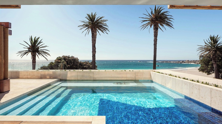 Morea House, Autograph Collection