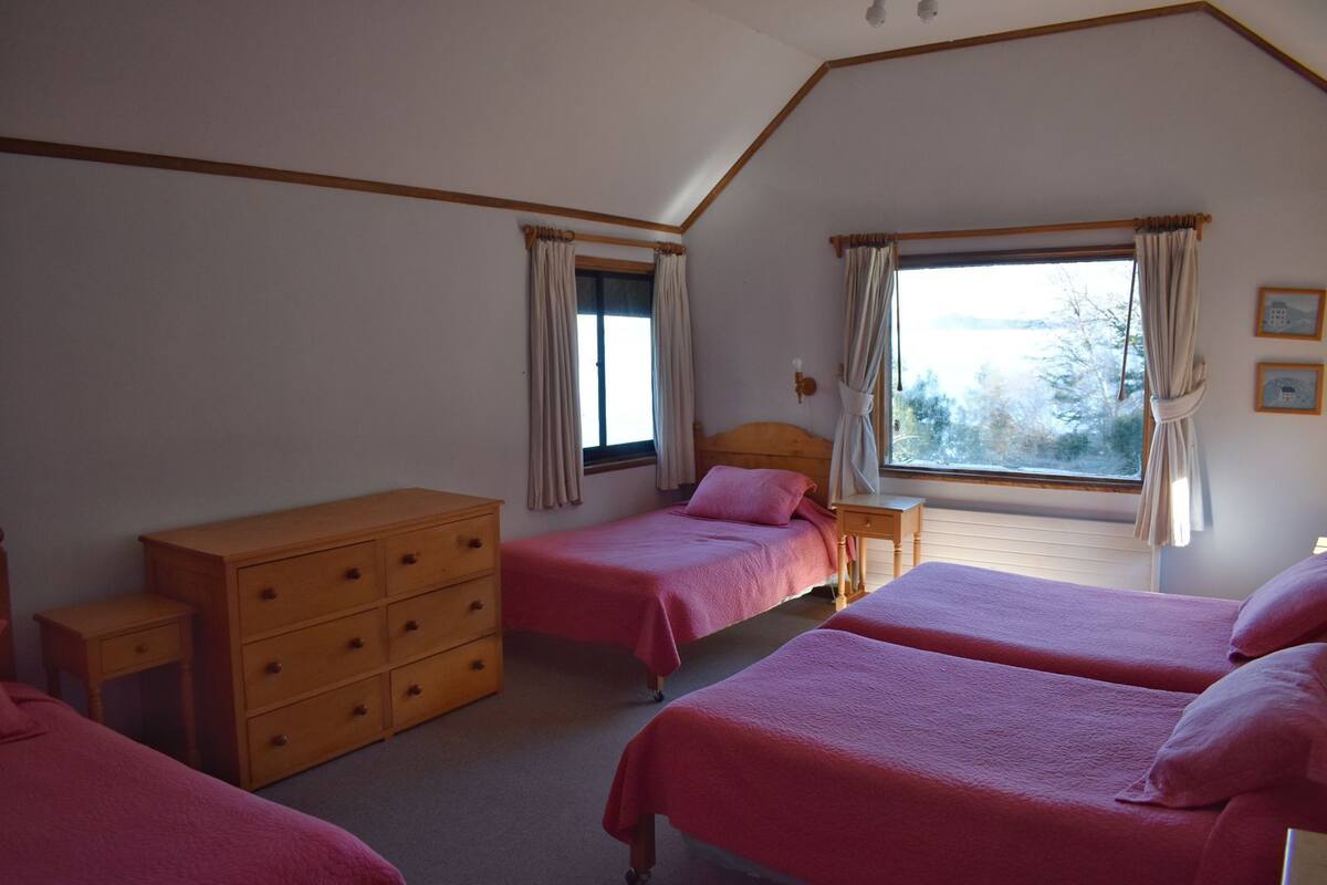Superior Quadruple Room, Lake View