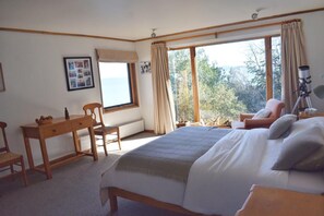 Superior Double Room, Lake View | Iron/ironing board, free WiFi