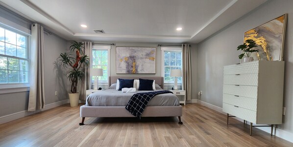 5 bedrooms, WiFi, bed sheets