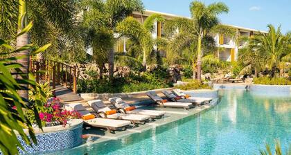 4 Units | Tropical Island Oasis w/ Modern Amenities & Scenic Ocean Views
