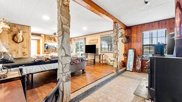 1 chambre, fer et planche Ă repasser, Wi-Fi, draps fournis