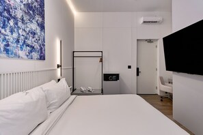 1 bedroom, in-room safe, free WiFi, bed sheets