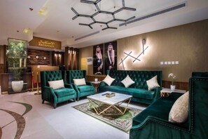 Lobby sitting area - Palette Al Louloah Al Baraqah Aparthotel (Jeddah)