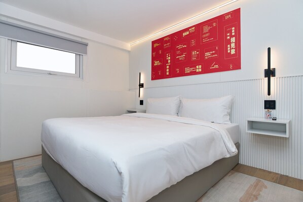 In-room safe, free WiFi, bed sheets