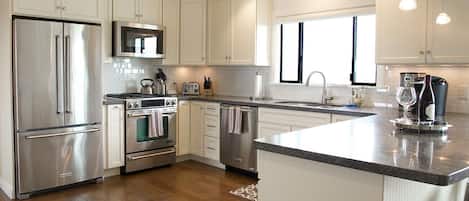 Mikrobølgeovn, ovn, kogeplade, opvaskemaskine