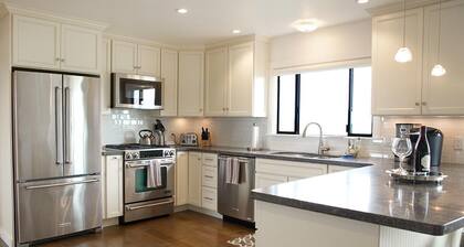 Enchanting Vineyard cottage nestled in the wine country!