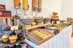 Tägliches inbegriffenes Frühstücksbuffet