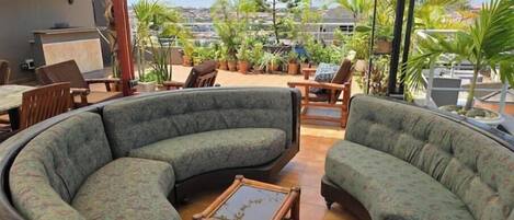 屋外ダイニングエリア