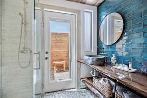Luxury Villa, Patio, Courtyard View | Bathroom