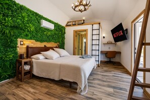 Luxury Villa, Patio, Courtyard View