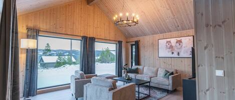 Ferienhaus, 4 Schlafzimmer, Balkon, Bergblick | Wohnbereich