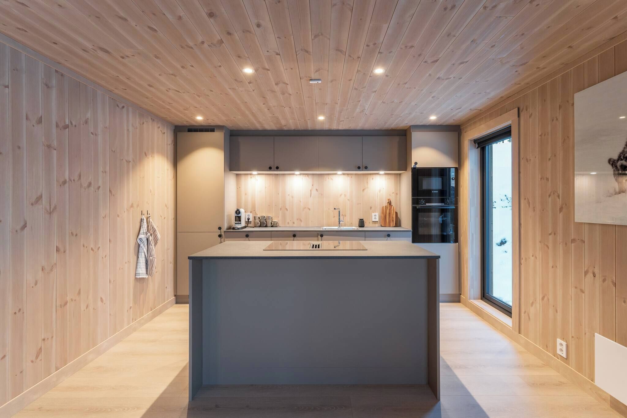House, 4 Bedrooms, Balcony, Mountain View | Interior