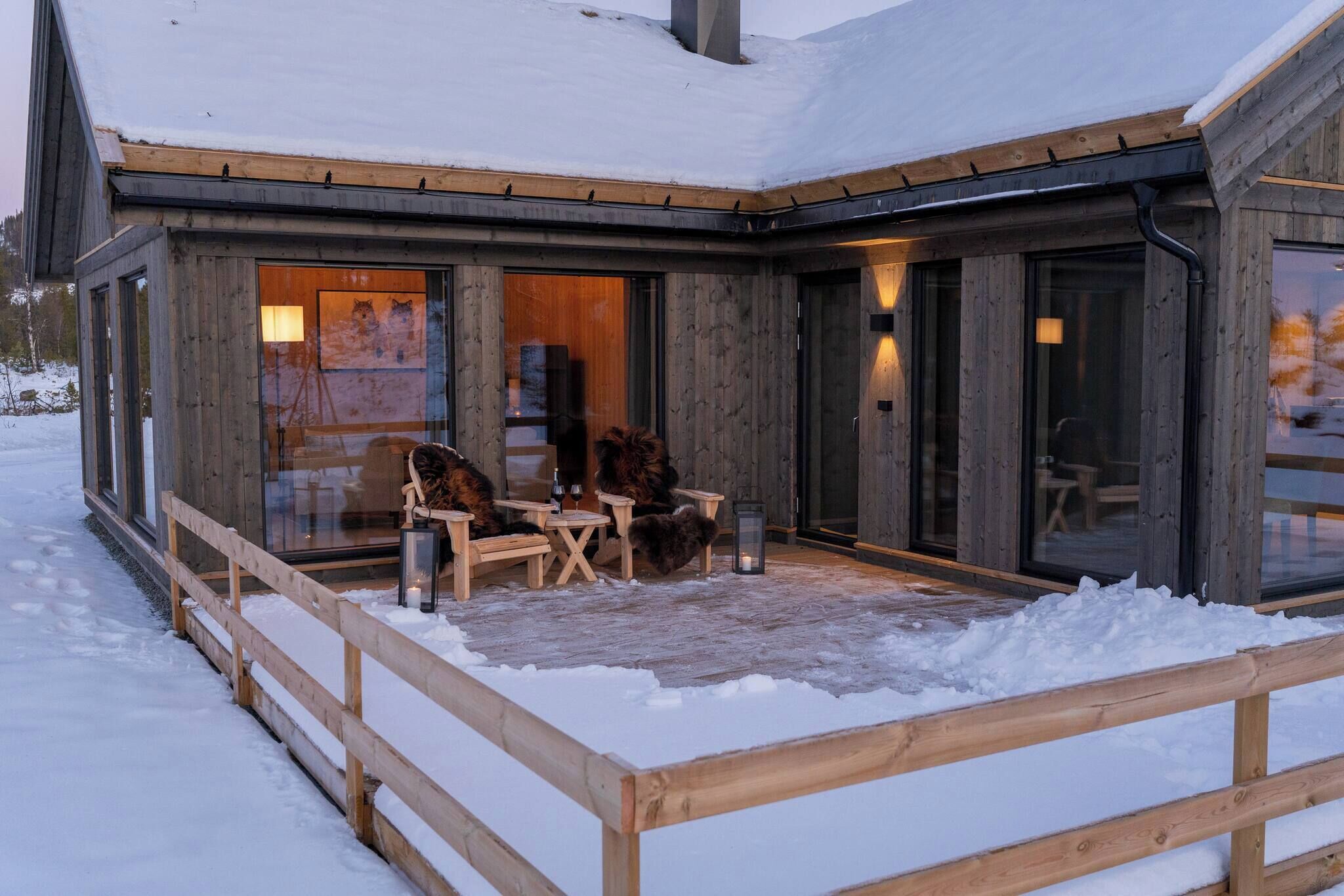 Casa, 4 habitaciones, balcón, vista a la montaña | Terraza o patio