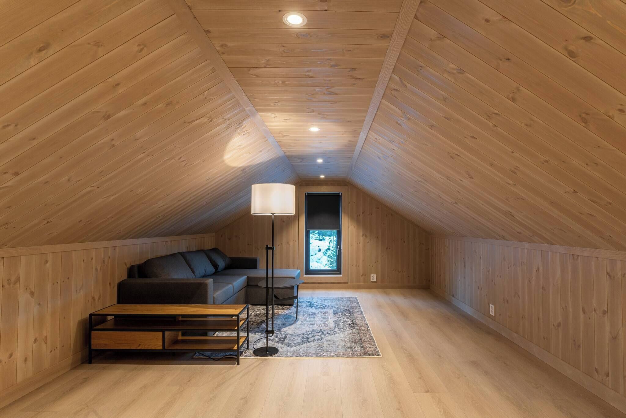 House, 4 Bedrooms, Balcony, Mountain View | Living area