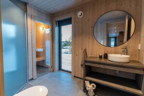 Ferienhaus, 4 Schlafzimmer, Balkon, Bergblick | Badezimmer