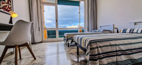 2 bedrooms, iron/ironing board, internet, bed sheets