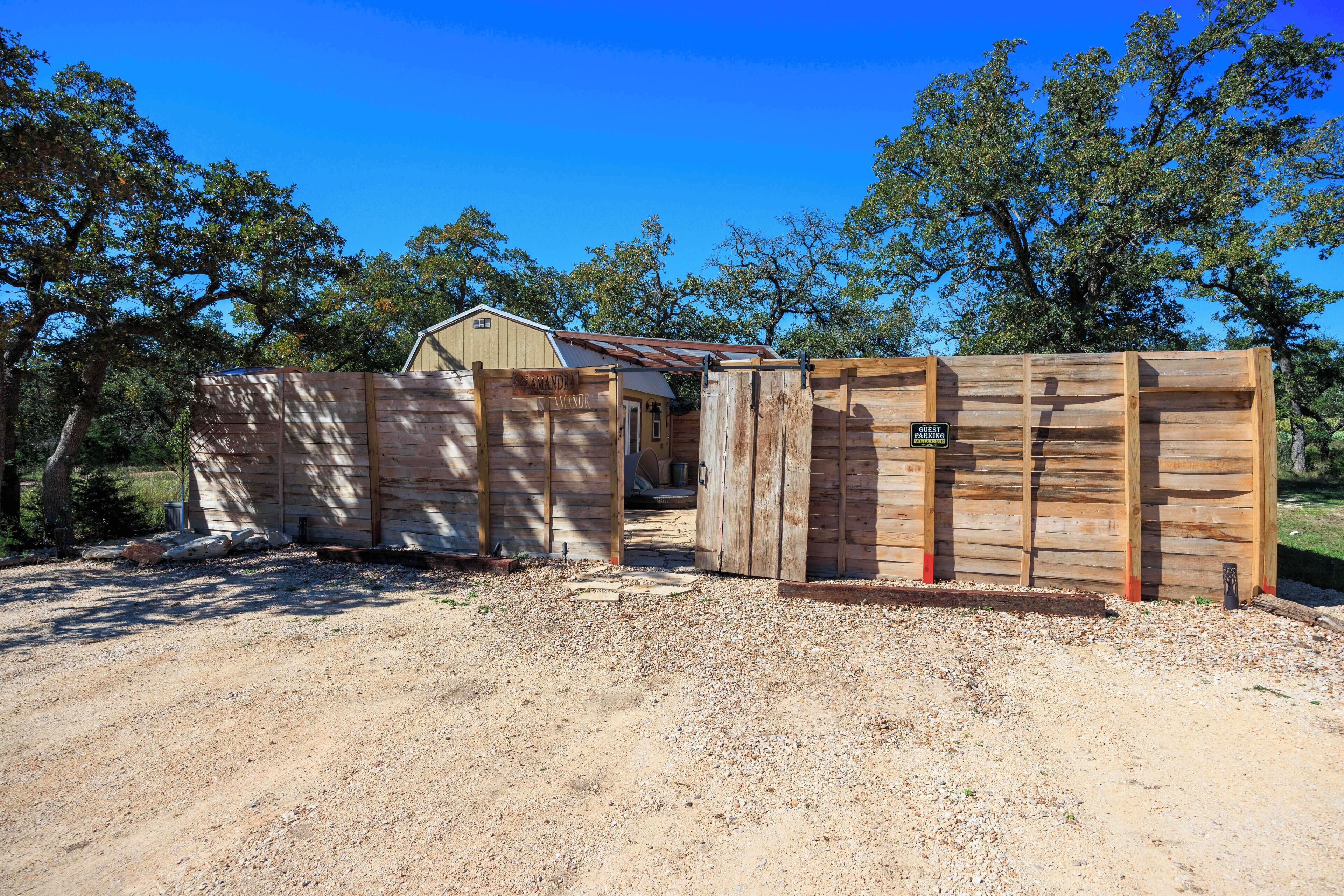 Mặt tiền nơi lưu trú