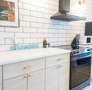 Microones, forn, placa de cuina i rentaplats