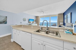 Condo, 1 King Bed (Majestic Beach Towers 1-1205) | Private kitchen - Majestic Beach Towers 1-1205 (Panama City Beach)
