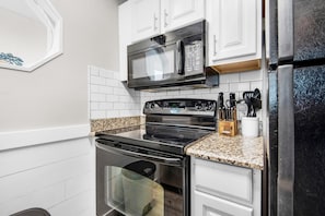 Condo, 1 cama King size y sofá cama (Sand Castles West II G4- FinView) | Cocina privada