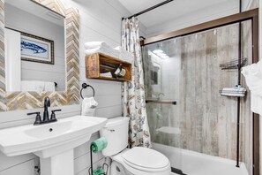 Appart'hôtel, 1 très grand lit et 1 canapé-lit (Sand Castles West II G4- FinView) | Salle de bain