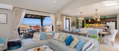 Televisión, chimenea y oficina