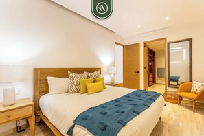 18 bedrooms, desk, iron/ironing board, travel crib