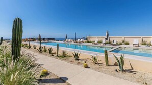 Pool - Luxury 2 BR Condo - Oceanview Pool - Gym (El Tezal)