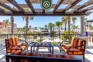 Property grounds - Marvelous Villa with Private Pool & Patio in Cabo (Cabo San Lucas)