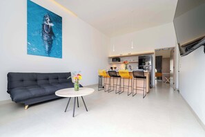 TV, offices - New 1BR Condo near Marina - Downtown - Pool - King (Cabo San Lucas)