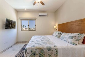 1 bedroom, desk, iron/ironing board, WiFi - Centric Apt in Downtown - Rooftop Pool - Terrace (Cabo San Lucas)