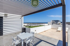 Outdoor dining - New 2 BR Condo Right Next to the Beach - Pool (Cabo San Lucas)