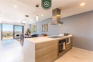 Fridge, microwave, oven, stovetop