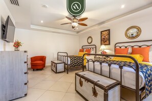 2 habitaciones, escritorio y tabla de planchar con plancha 