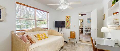 2 bedrooms, Internet, bed sheets