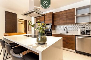 Fridge, microwave, oven, stovetop