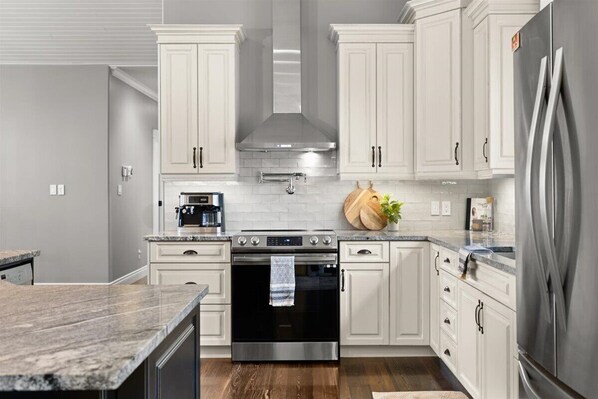 Microwave, oven, stovetop, dishwasher