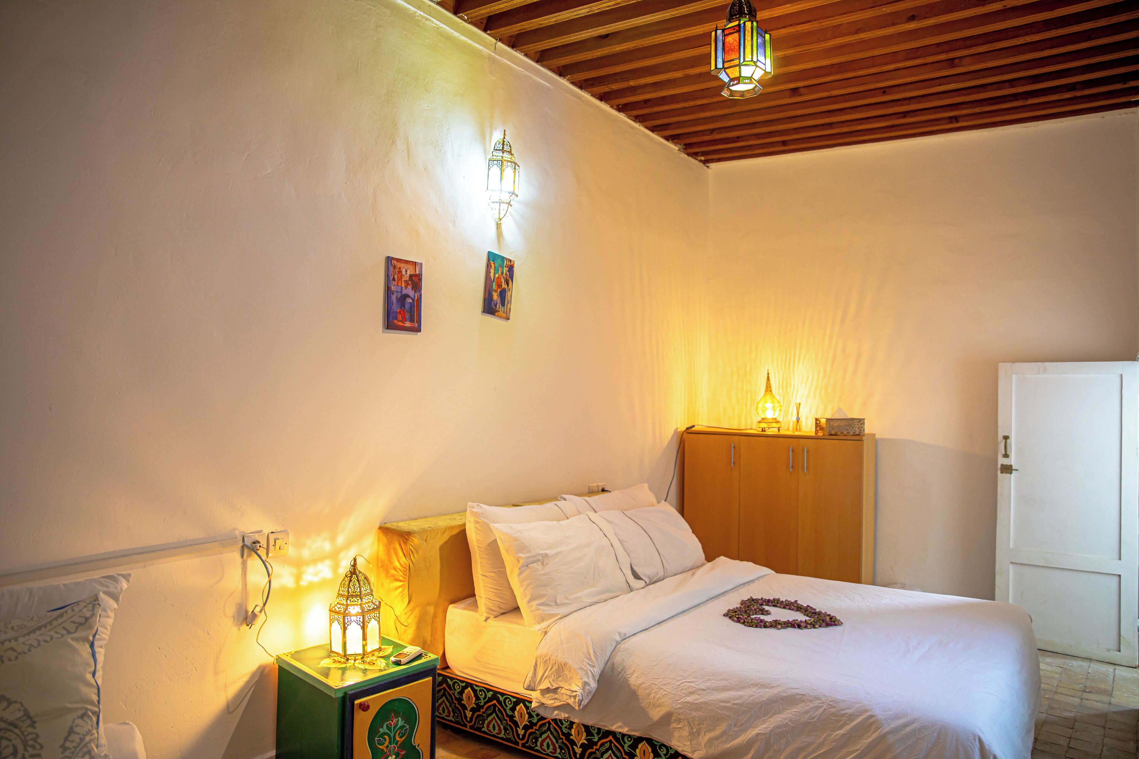 Tabla de planchar con plancha y wifi gratis 